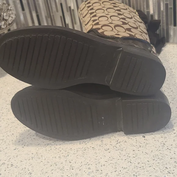 COACH RAIN BOOTS - Picture 5 of 8